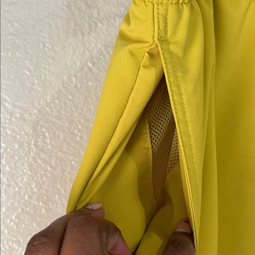 Duluth Trading Co Men's Yellow Genuis Unlined Swim Shorts 9